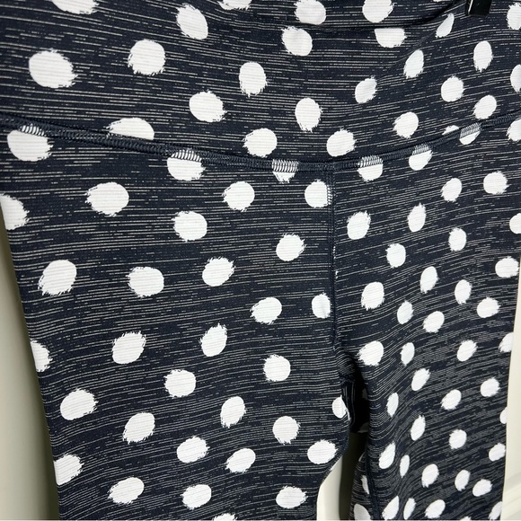 Outdoor Voices Polka Dot Leggings Small Crop TechSweat 3/4 Flex black white - Picture 8 of 13